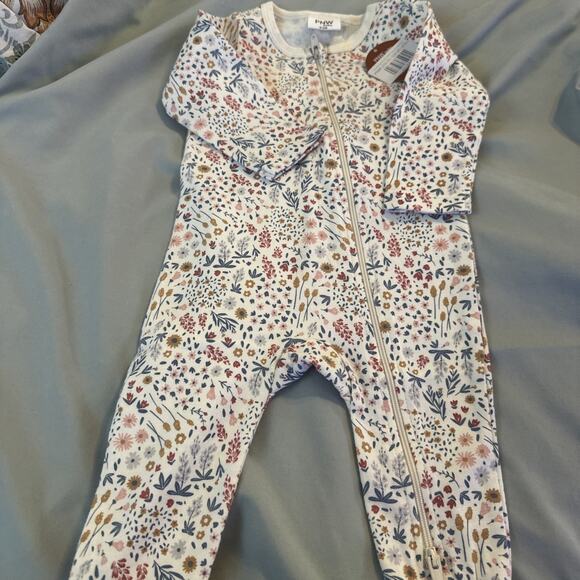 Spring Garden PNW Baby 2 Way Zipper Romper NWT 0-3 Months